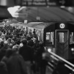 Volle Metro-Station: Ein Ort voller Keime und Viren.